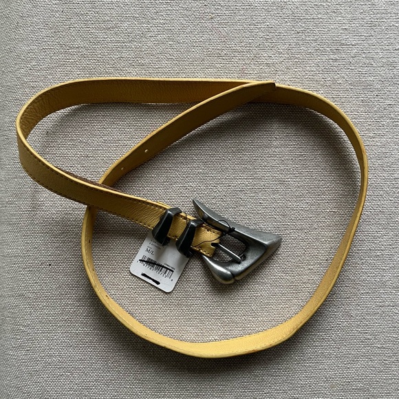 FREE PEOPLE Billie Yellow Leather Belt With Silver Buckle Size M/L - Picture 5 of 5